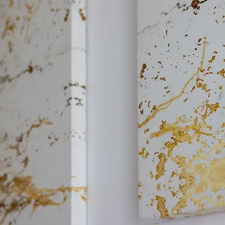 Golden Ursynow By Renters アパート ワルシャワ