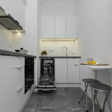 Golden Ursynow By Renters *