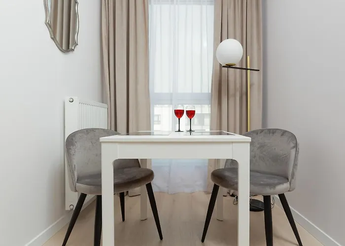 Golden Ursynow By Renters *