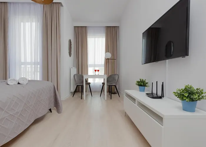 Golden Ursynow By Renters *