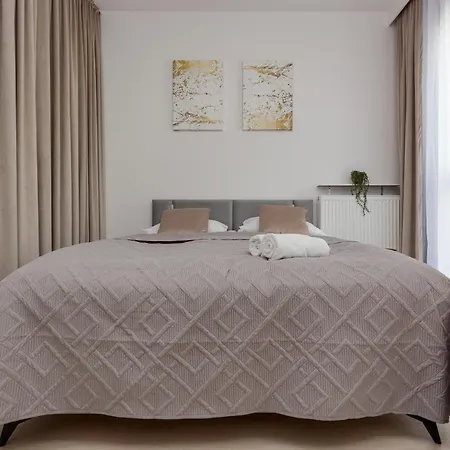 Golden Ursynow By Renters Apartman *