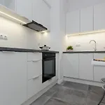 Golden Ursynow By Renters ורשה
