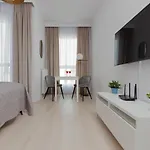 Golden Ursynow By Renters *
